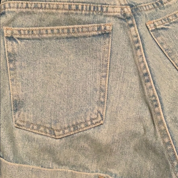 Light wash jean shorts - Picture 4 of 4